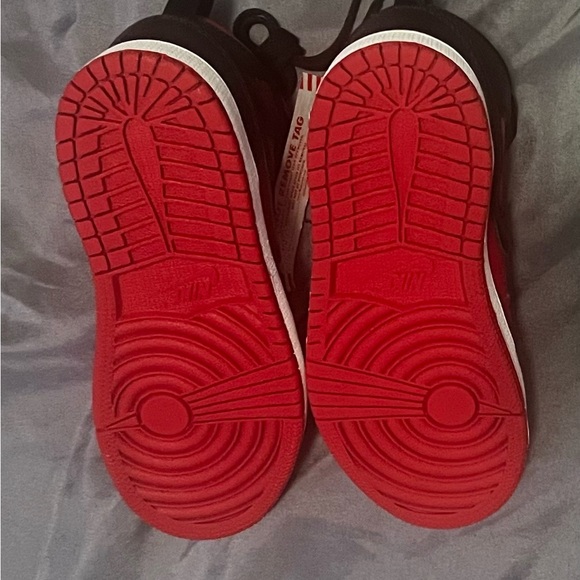 Jordan Air 1 Mid Kids Size 12C 🔥 - Picture 7 of 8